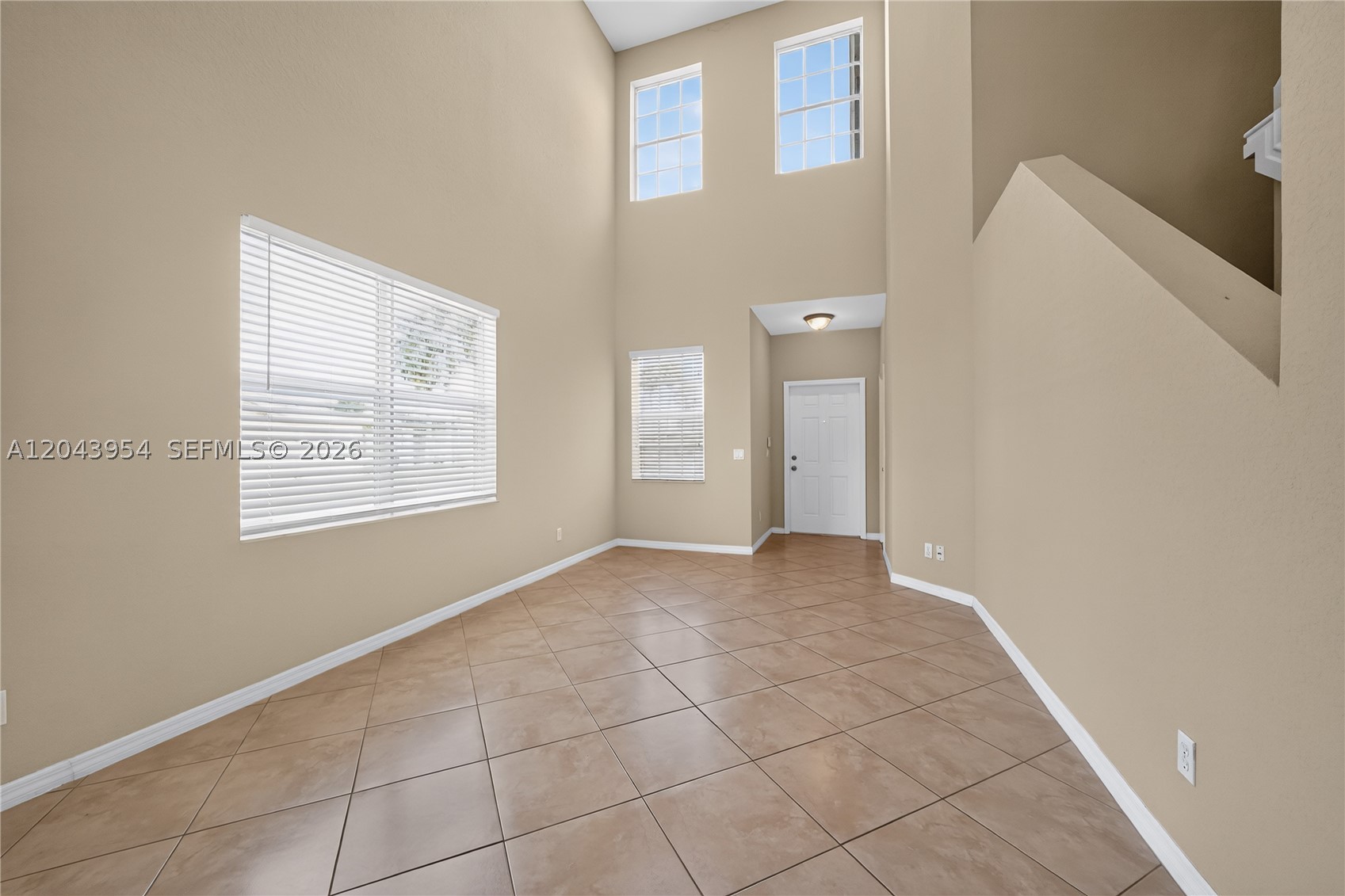 PALM BREEZES CLUB - Residential