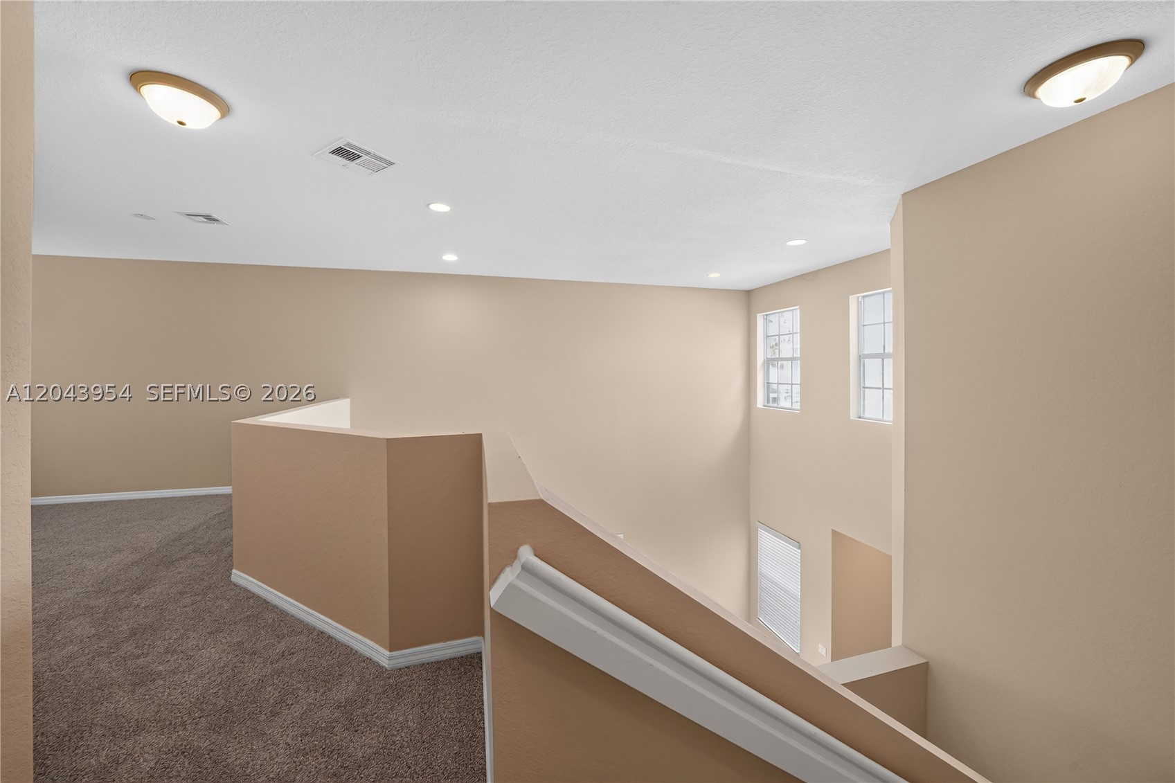 PALM BREEZES CLUB - Residential
