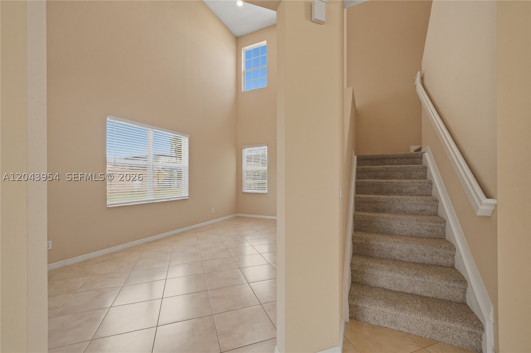 PALM BREEZES CLUB - Residential