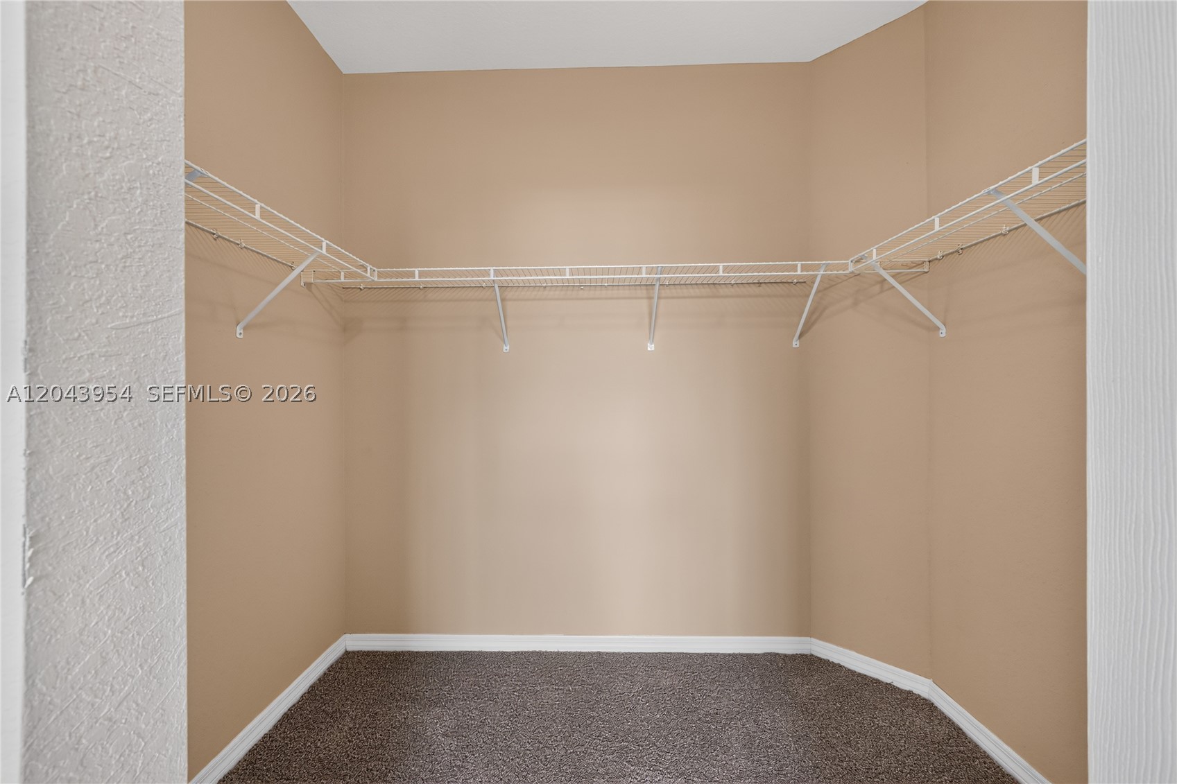 PALM BREEZES CLUB - Residential