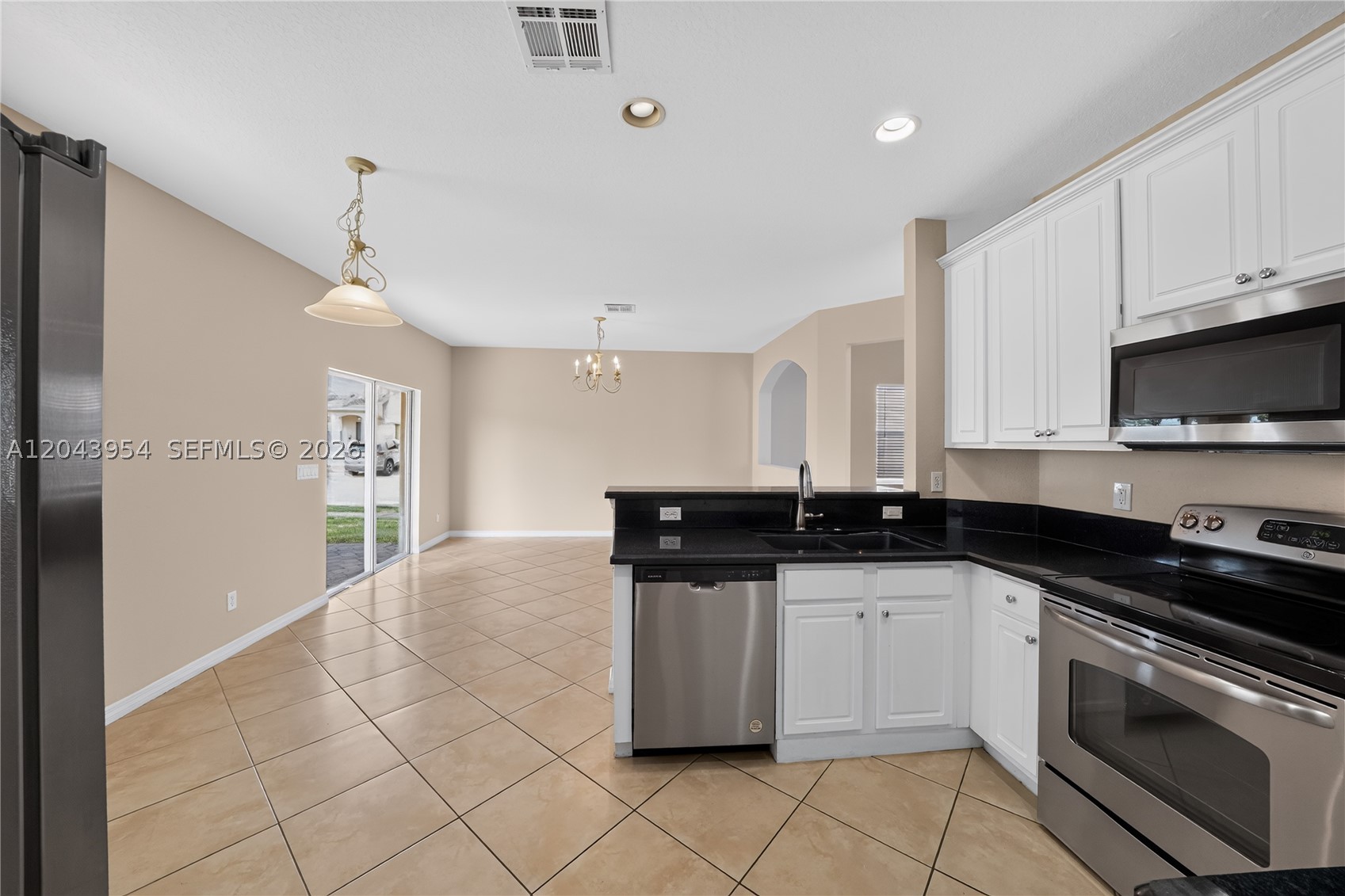 PALM BREEZES CLUB - Residential