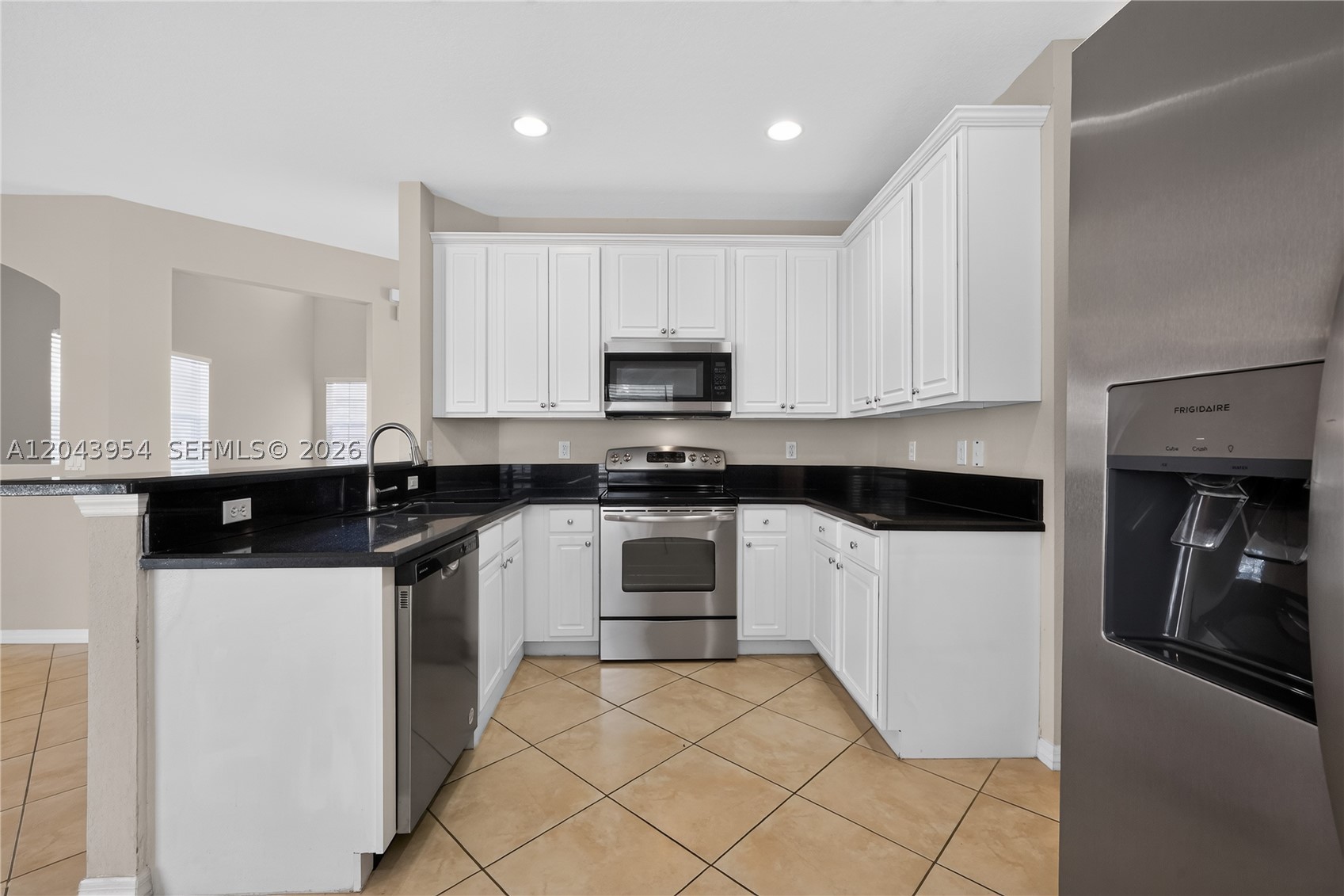 PALM BREEZES CLUB - Residential