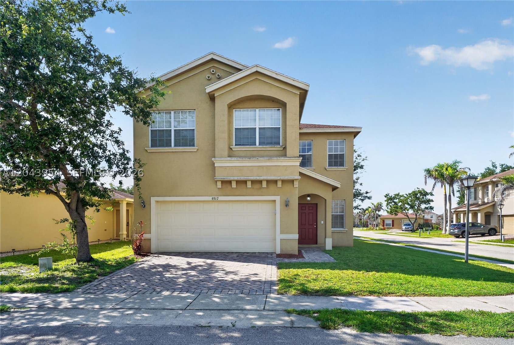 PALM BREEZES CLUB - Residential