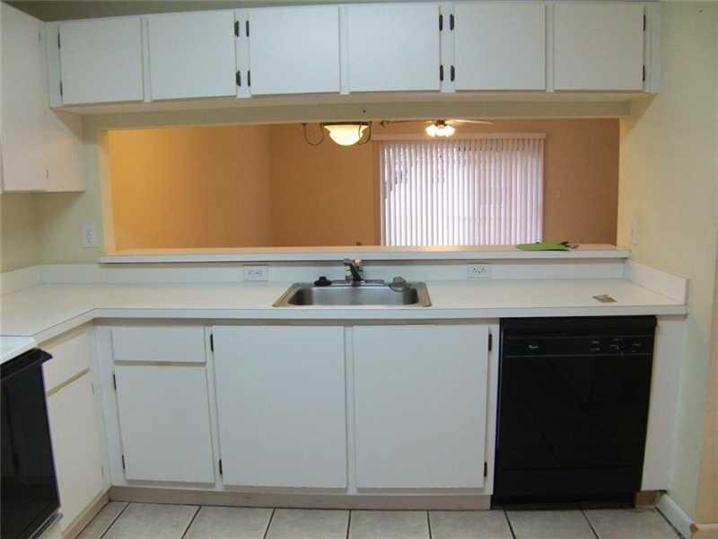 PEMBROKE POINTE - Residential Lease