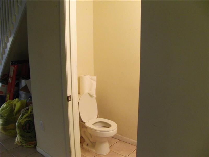 PEMBROKE POINTE - Residential Lease
