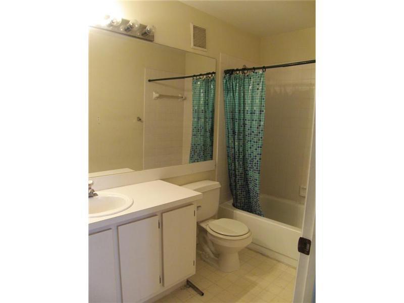 PEMBROKE POINTE - Residential Lease