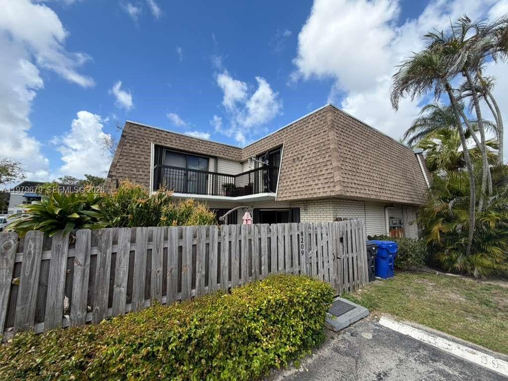 BAY TREE PATIO HOMES COND - Residential