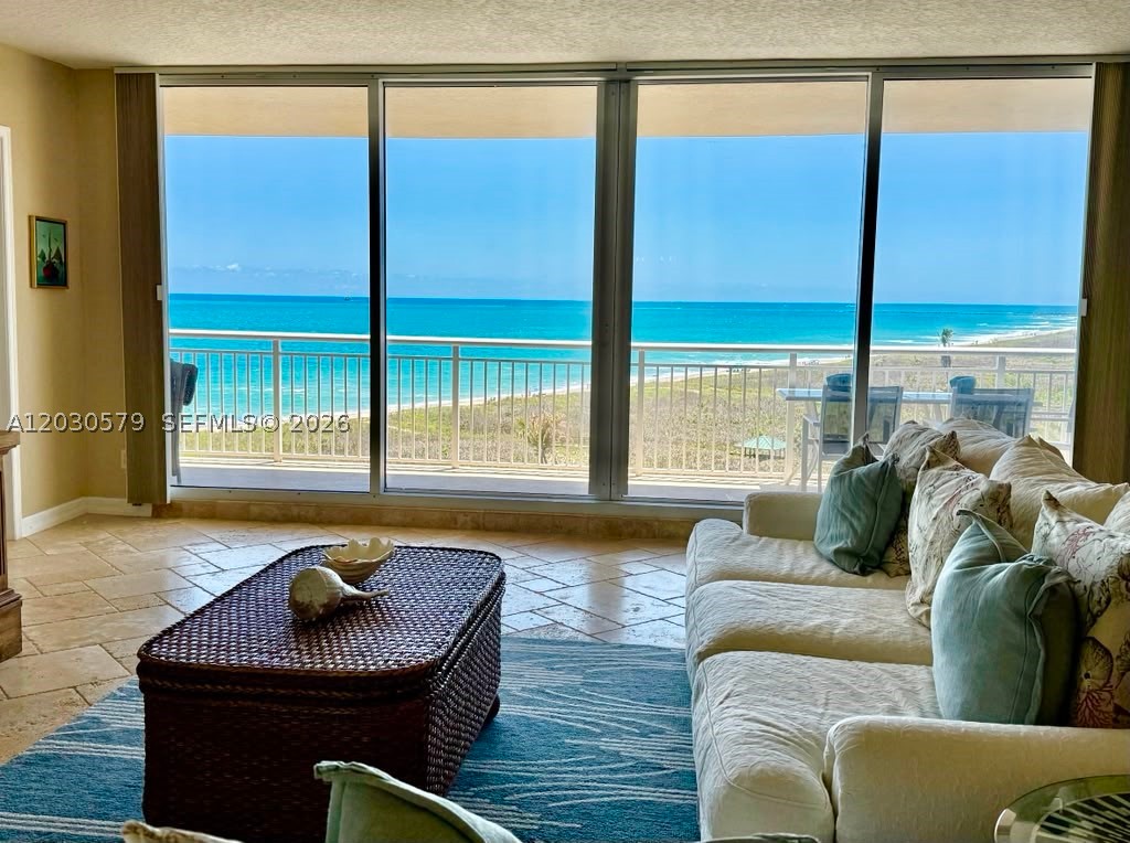 THE ATRIUM ON THE OCEAN I - Residential