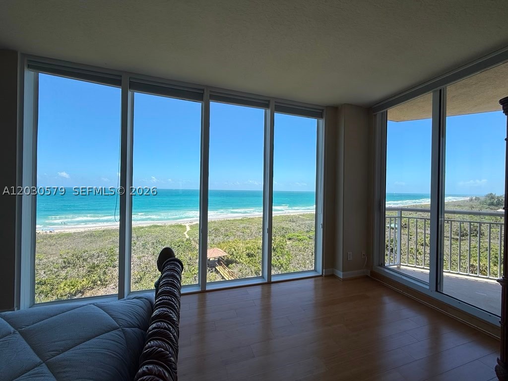 THE ATRIUM ON THE OCEAN I - Residential