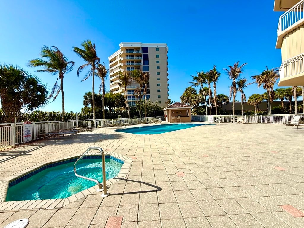THE ATRIUM ON THE OCEAN I - Residential