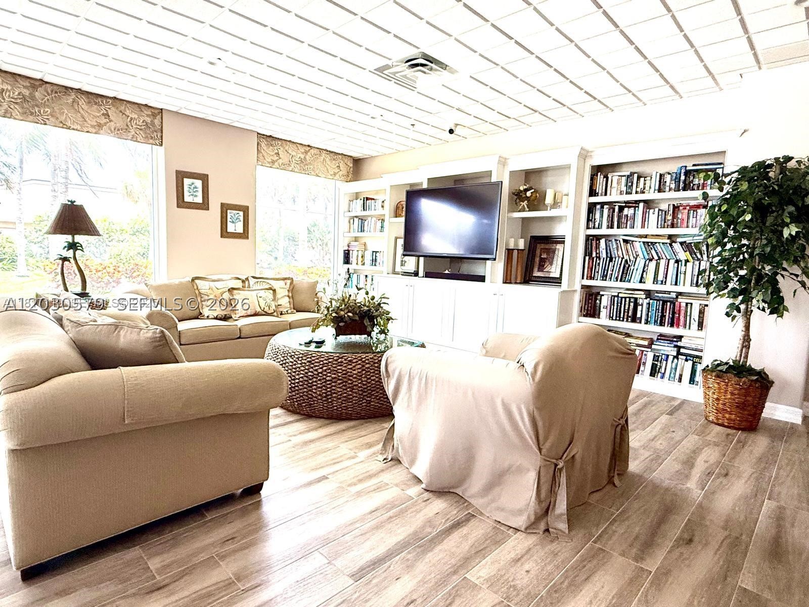 THE ATRIUM ON THE OCEAN I - Residential