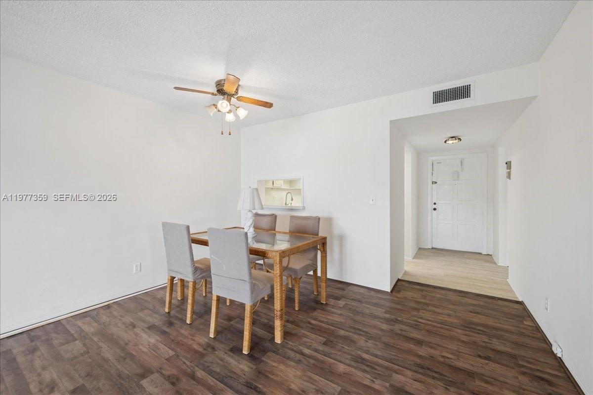 HILLCREST COUNTRY CLUB AP - Residential