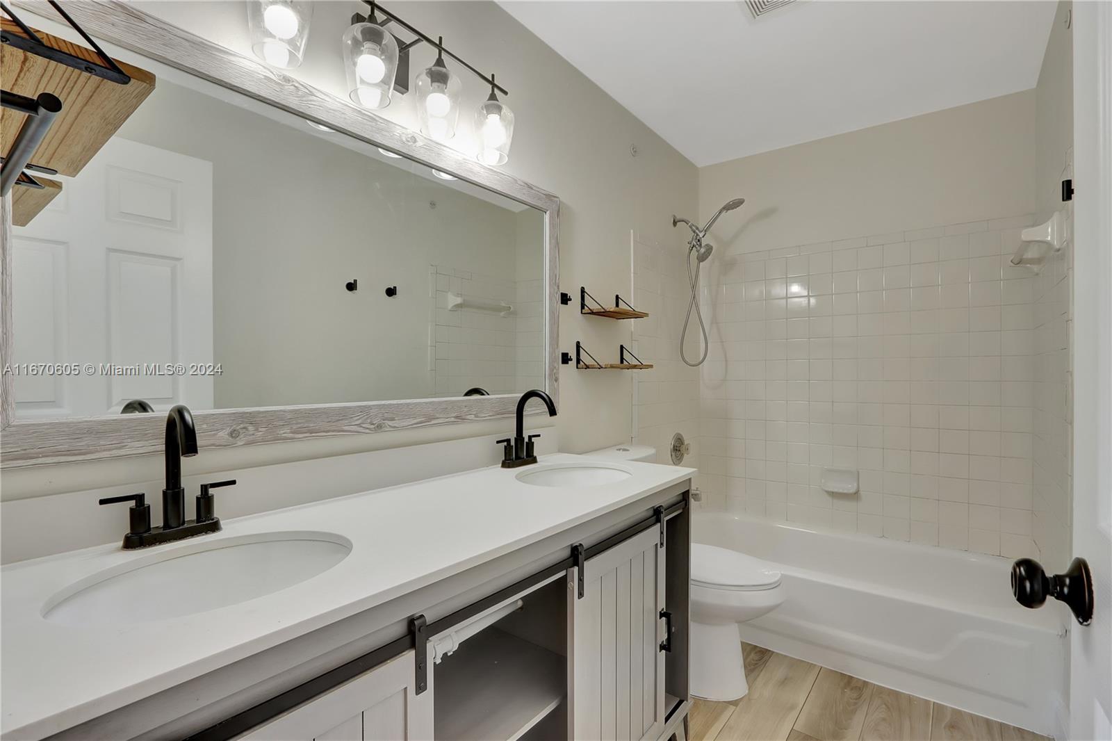 VILLAS OF PALM BAY - Residential