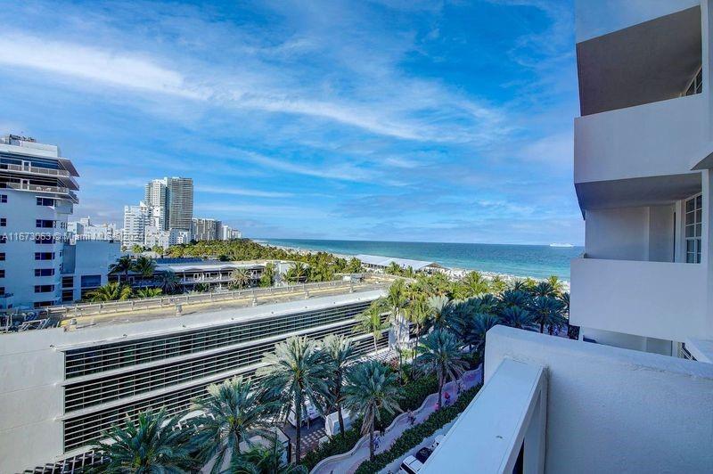 THE DECOPLAGE CONDO - Residential