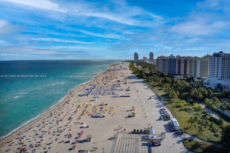 THE DECOPLAGE CONDO - Residential