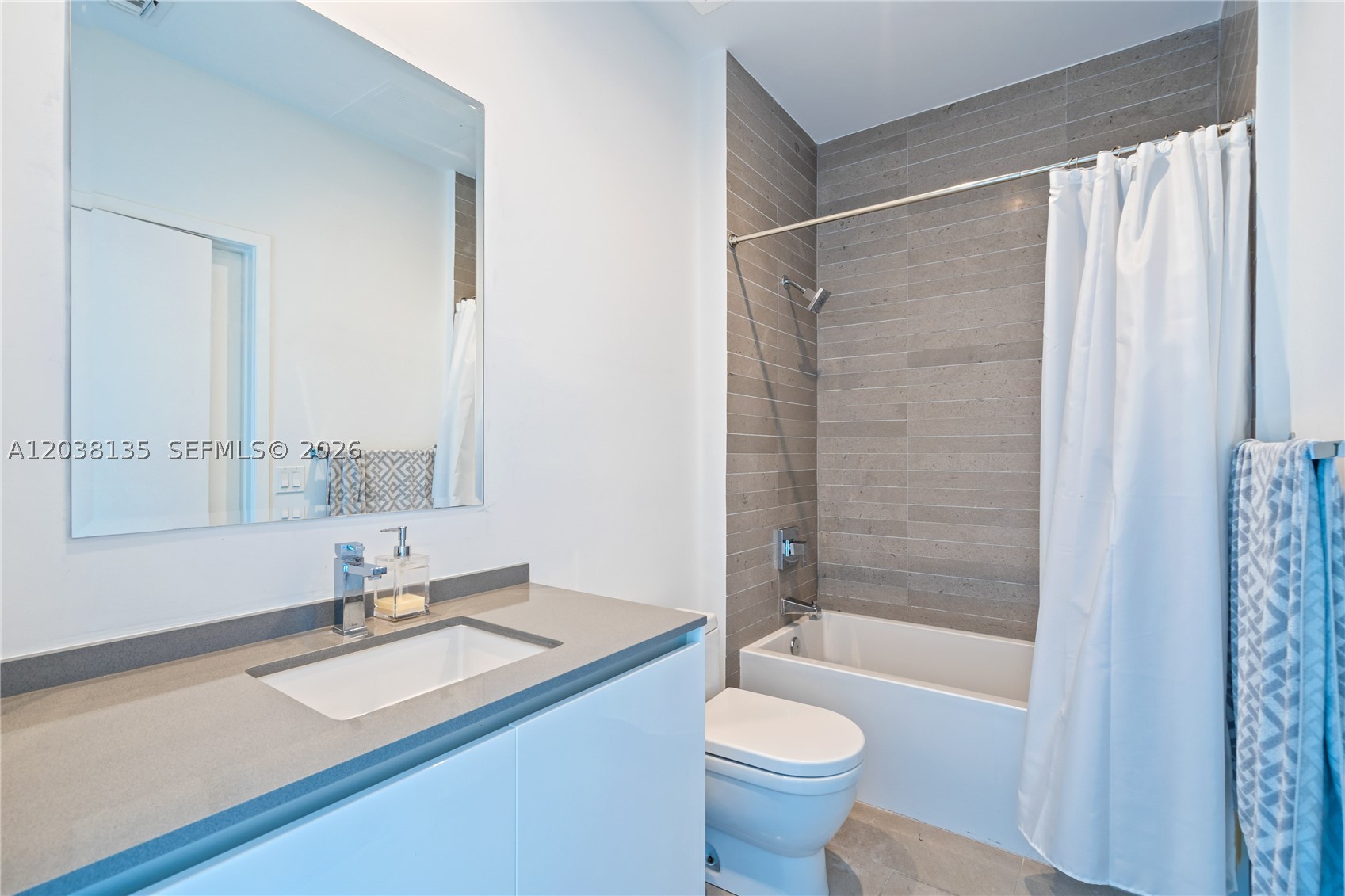 RISE CONDO - Residential Lease