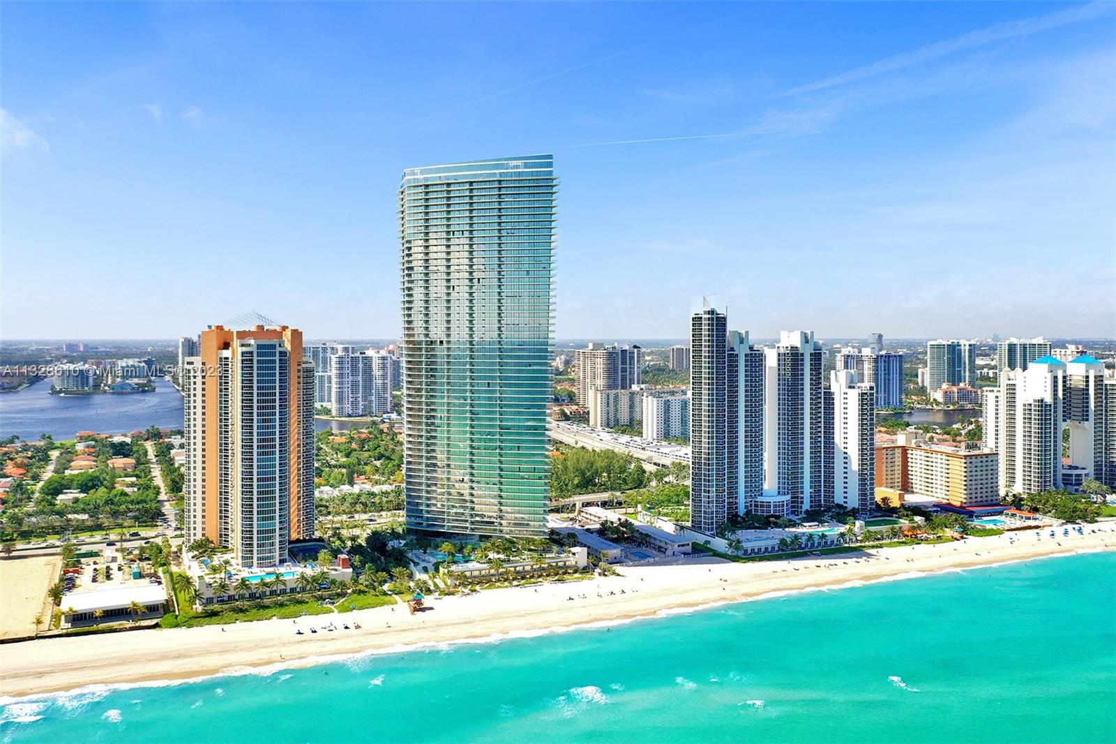 BEST PRICED RESIDENCE AT SOPHISTICATED ARMANI/CASA WITH A VERY SPACIOUS BALCONY EQUIPPED WITH ELECTRICAL GRILL, VIEWS OF THE BAY AND SUNSET WITH PARTIAL OCEAN VIEWS. READY TO MOVE IN WITH PORCELAIN FLOORS AND MARBLE BATHROOMS. BRAND NEW UNIT NEVER OCCUPIED, ITALIAN ARMANI CABINETS, SUBZERO AND WOLF APPLIANCES AND MARBLE COUNTER TOPS. VACANT, EASY TO SHOW!