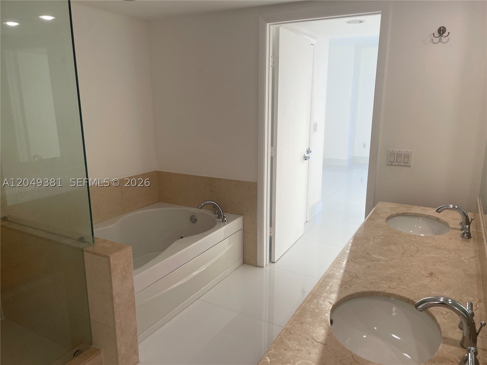 50 BISCAYNE CONDO - Residential Lease