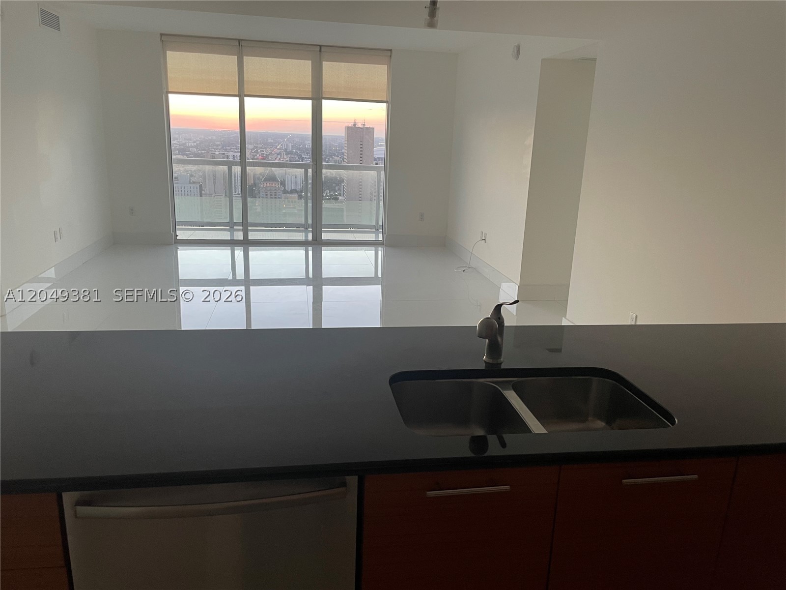 50 BISCAYNE CONDO - Residential Lease