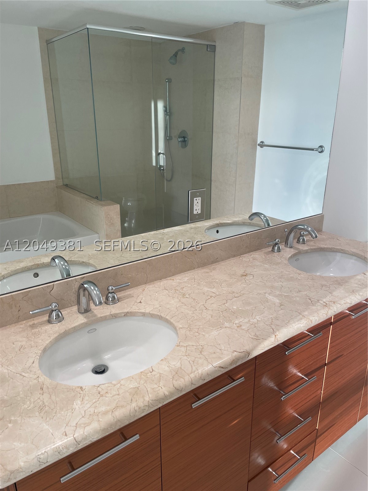 50 BISCAYNE CONDO - Residential Lease