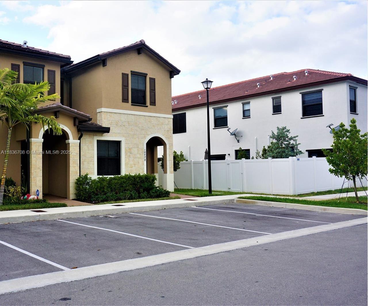 AQUABELLA SECTION TWO - Residential