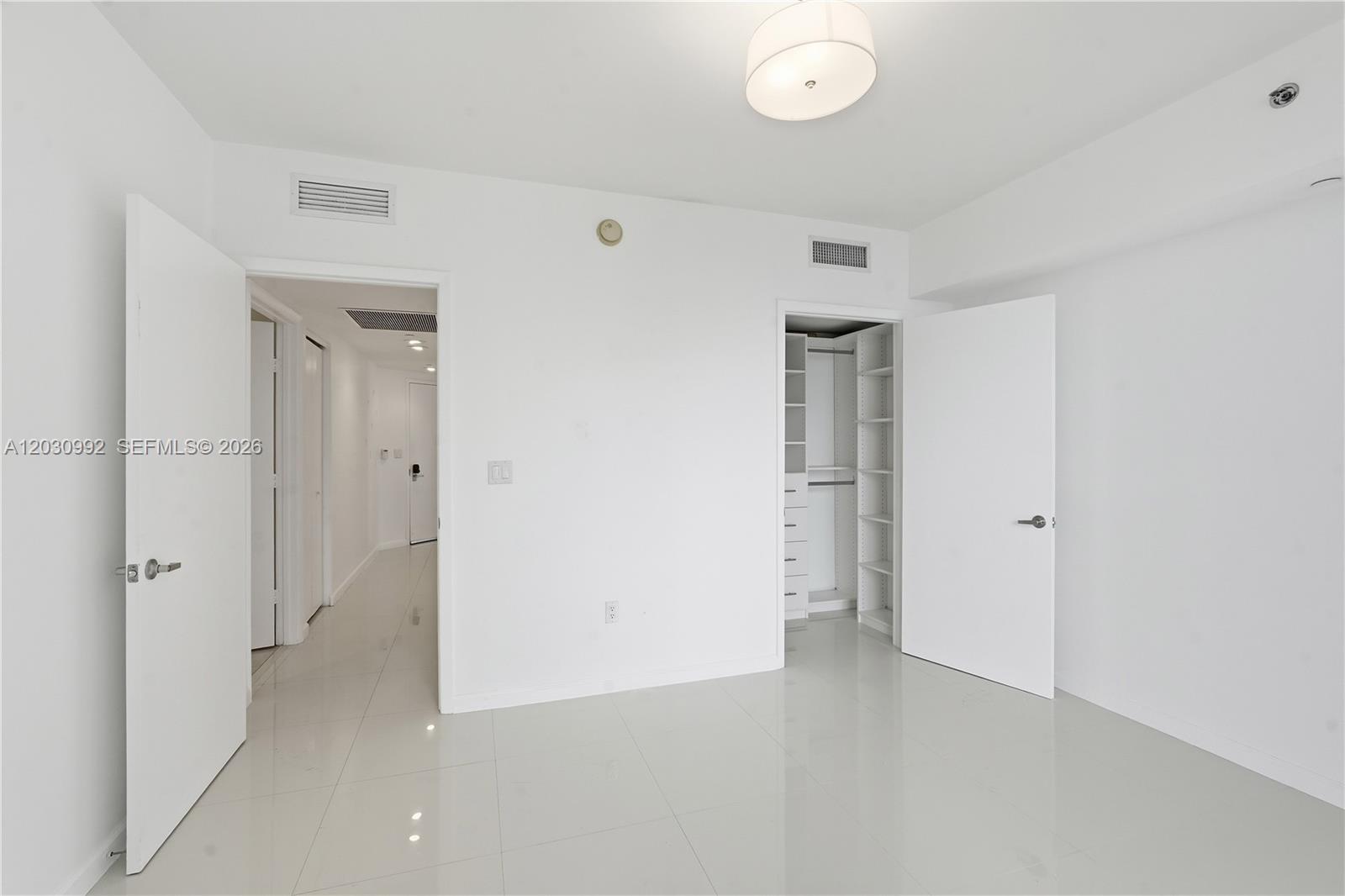 ICONBRICKELL CONDO NO 1 - Residential