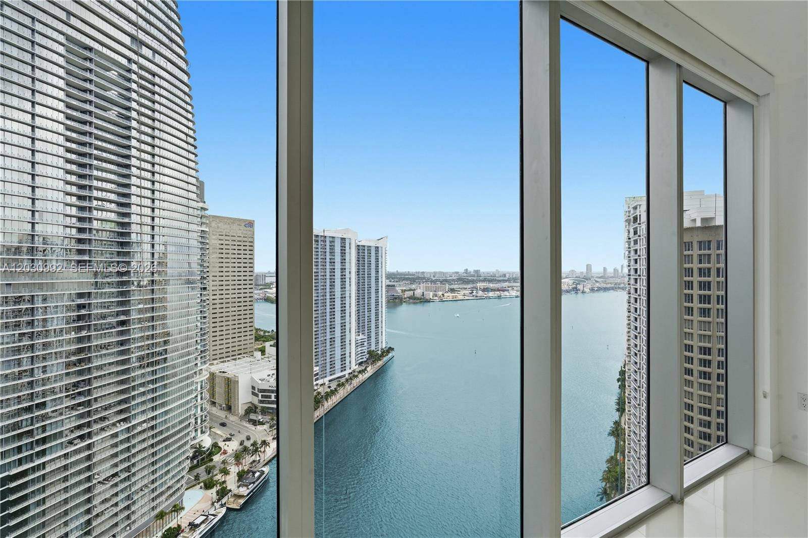 ICONBRICKELL CONDO NO 1 - Residential