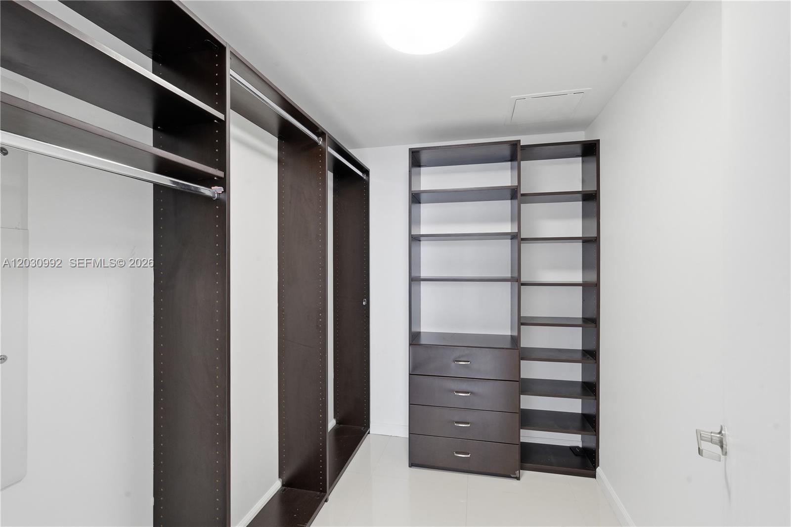 ICONBRICKELL CONDO NO 1 - Residential