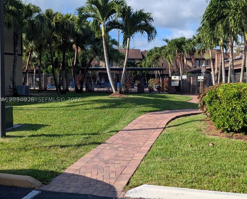 SPRINGTREE LAKES - Residential