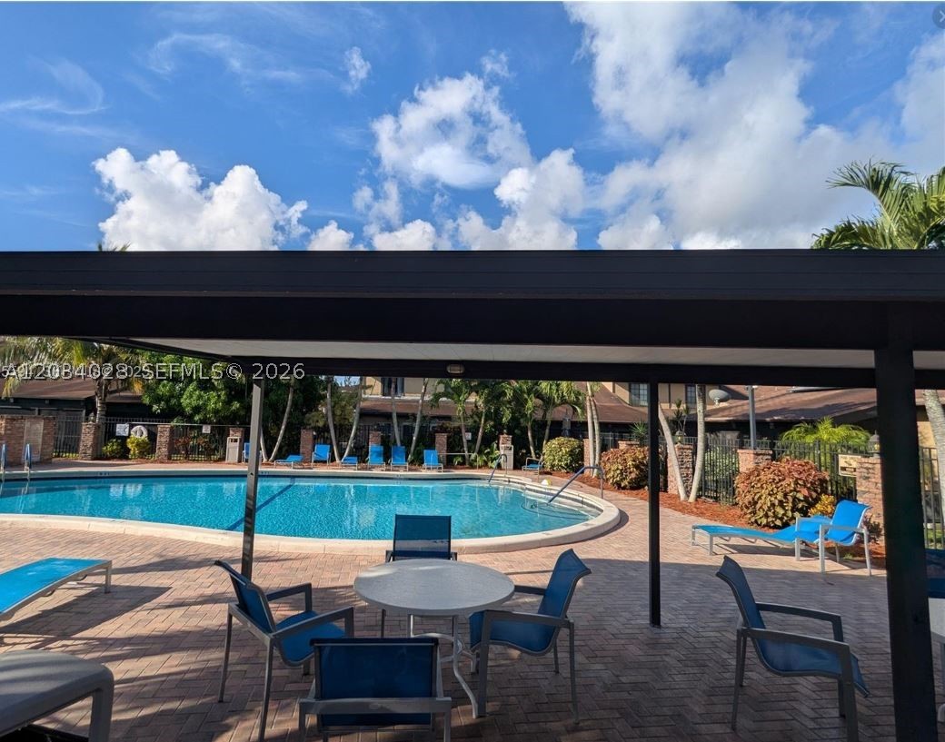 SPRINGTREE LAKES - Residential