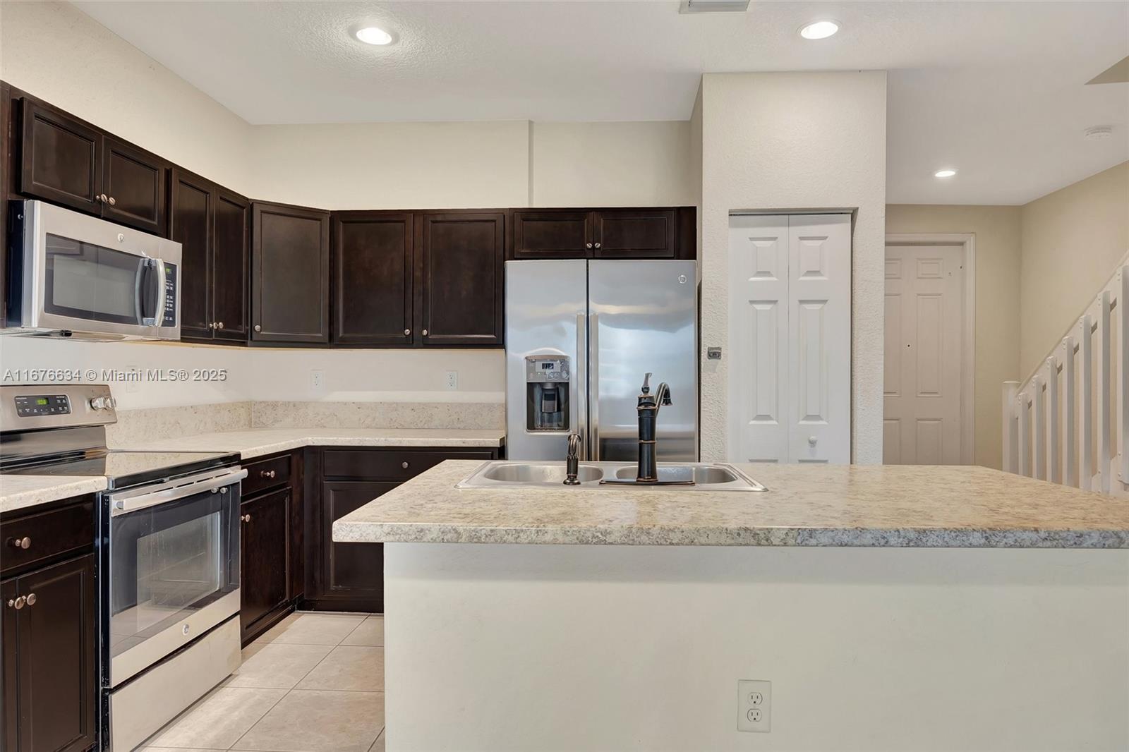 BAYWINDS OF HATTERAS REPL - Residential
