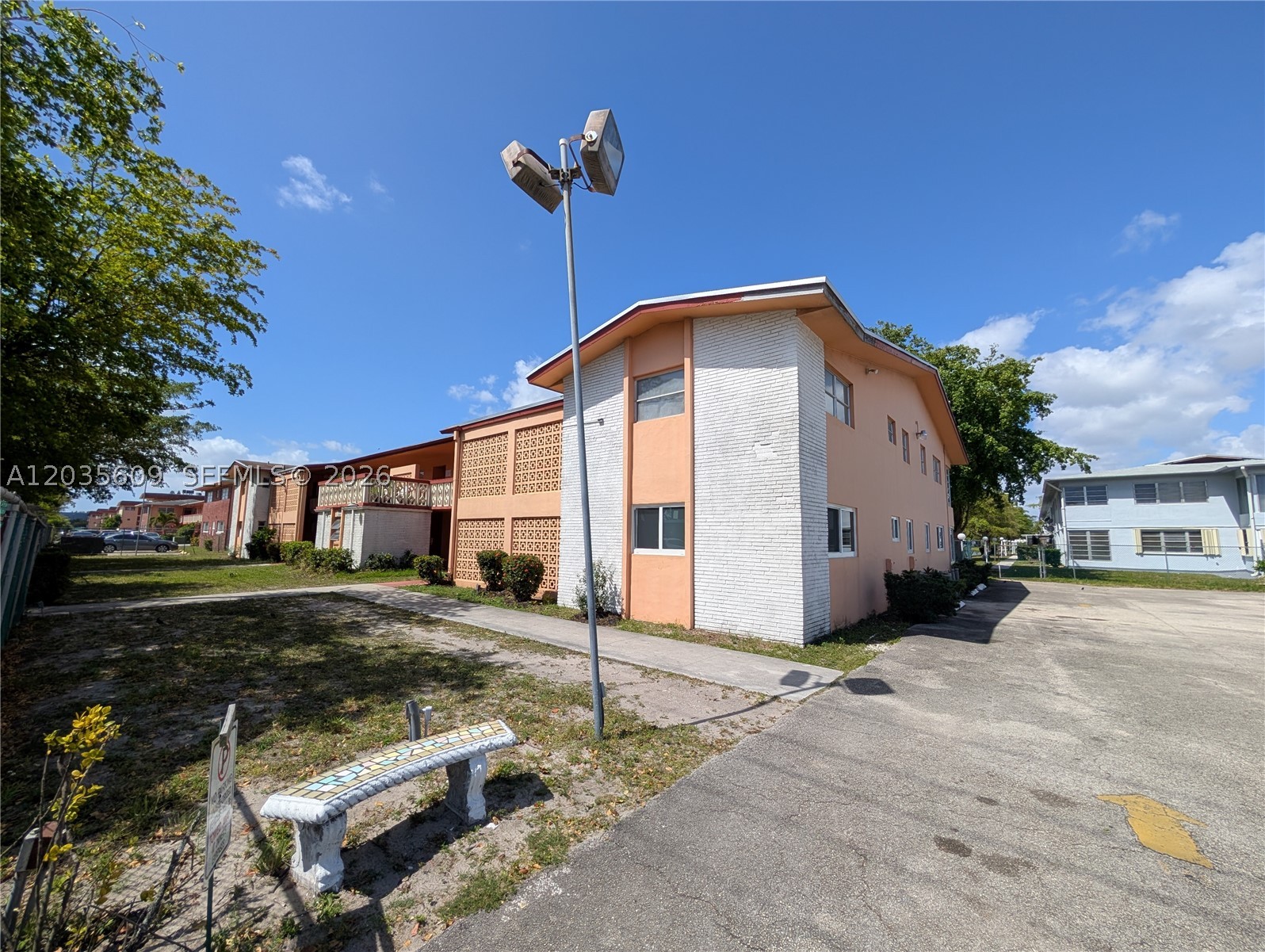 STAR LAKES ESTATES NO 3 C - Residential