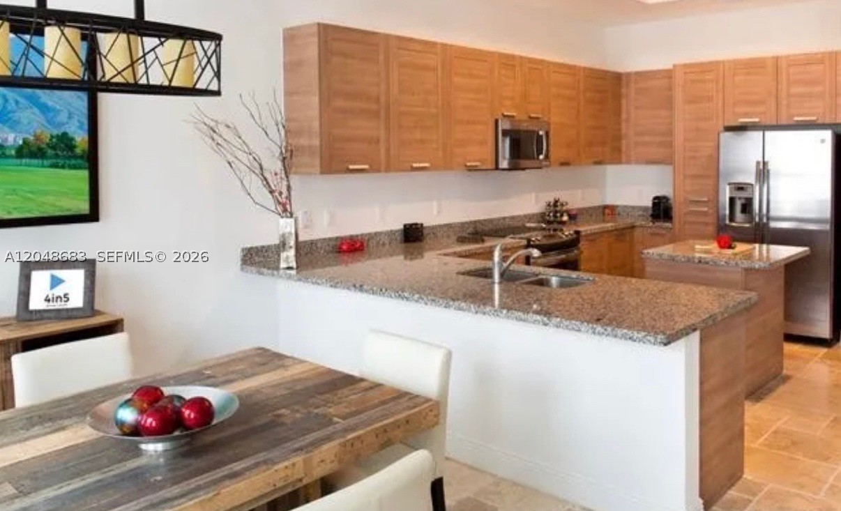 DOWNTOWN DORAL DUTCHER - Residential