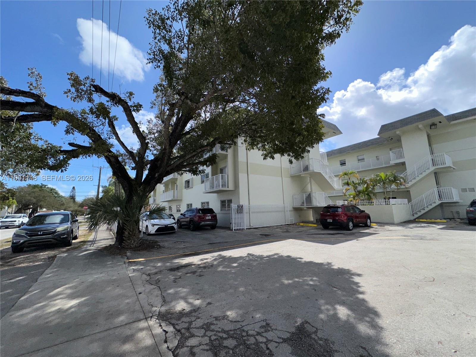 MARBELLA CONDO - Residential