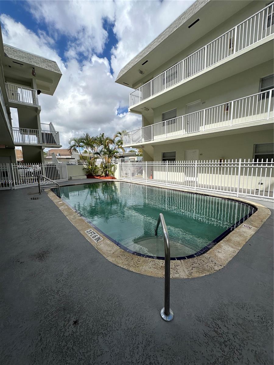 MARBELLA CONDO - Residential