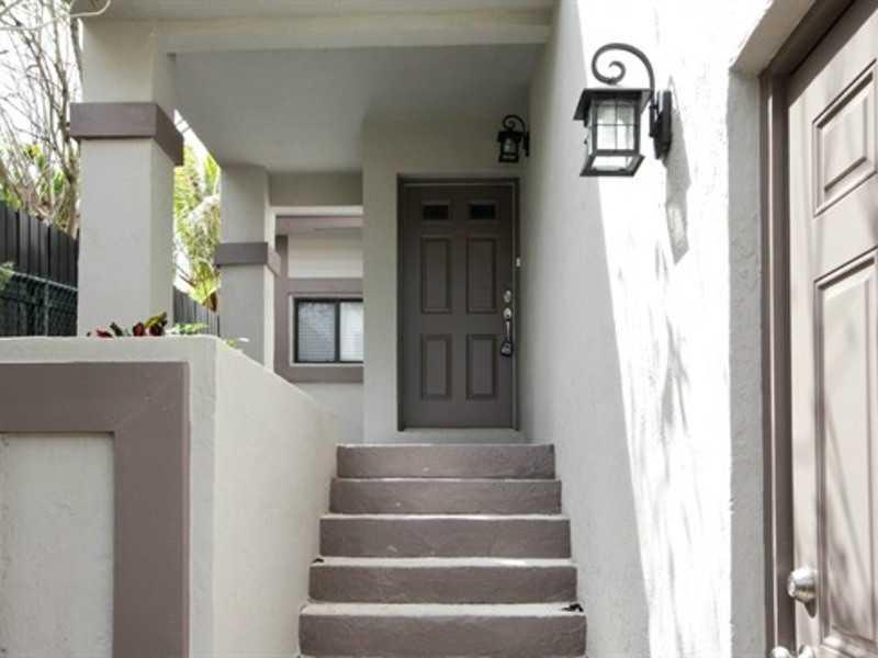 LAKES BY THE BAY SEC 1 - Residential Lease