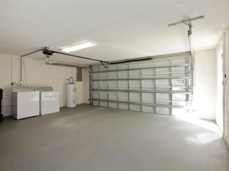 LAKES BY THE BAY SEC 1 - Residential Lease