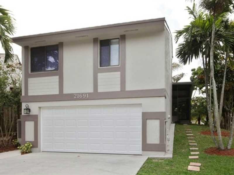 LAKES BY THE BAY SEC 1 - Residential Lease