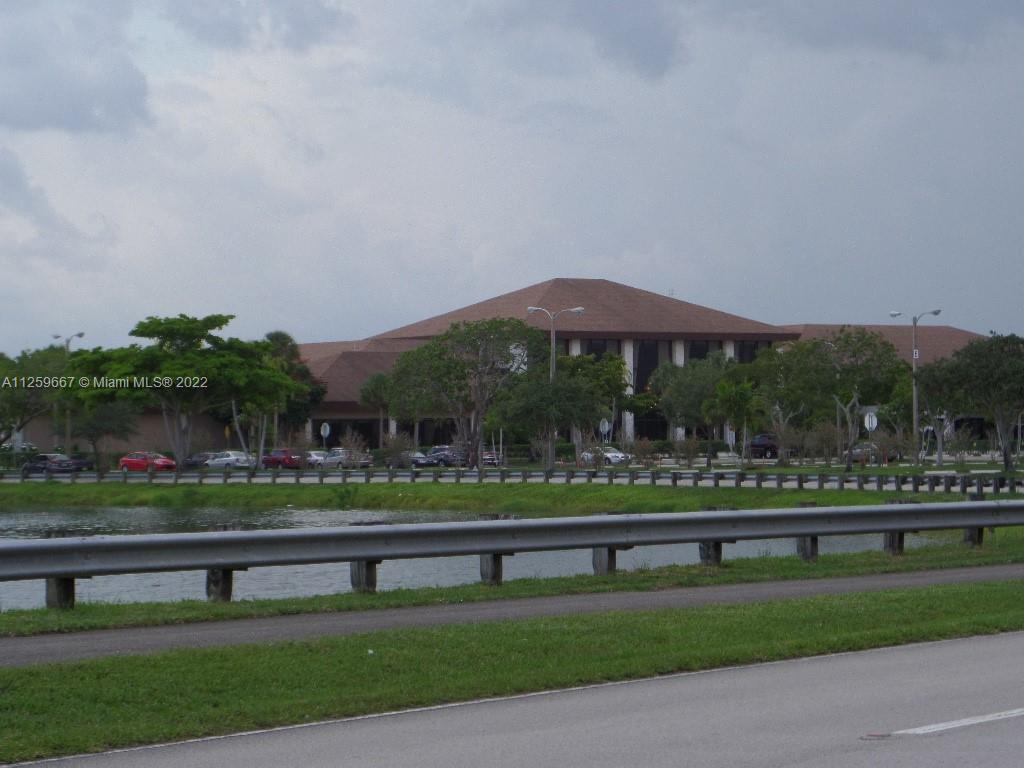 CENTURY VILLAGE BUCKINGHAM - Residential Lease