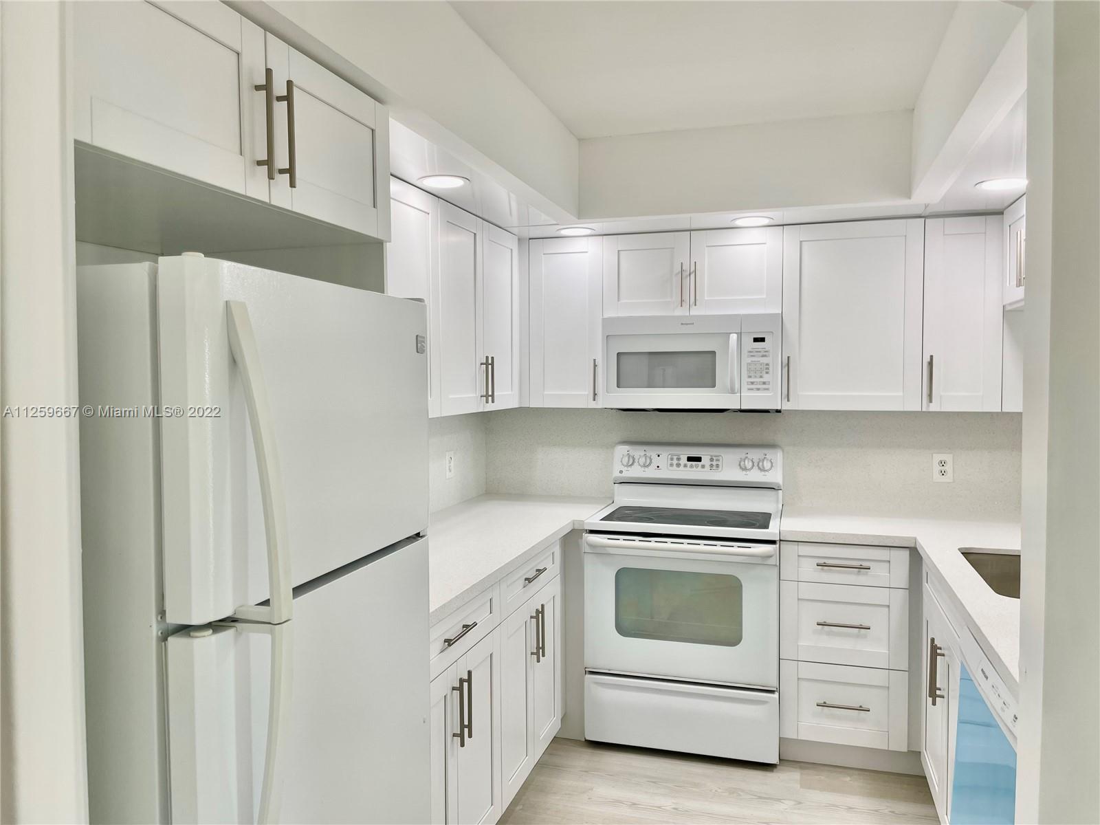 CENTURY VILLAGE BUCKINGHAM - Residential Lease