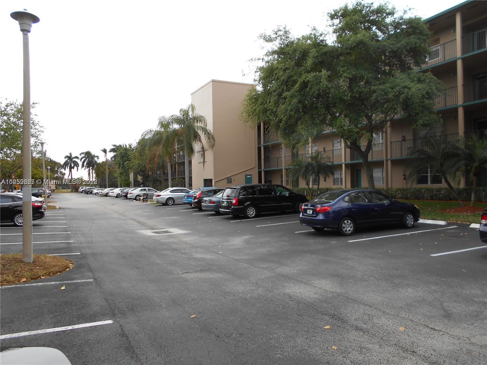 CENTURY VILLAGE BUCKINGHAM - Residential Lease