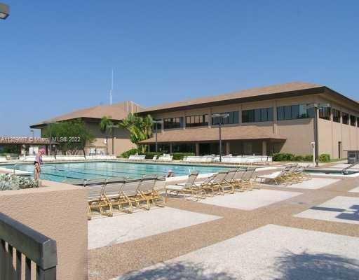CENTURY VILLAGE BUCKINGHAM - Residential Lease