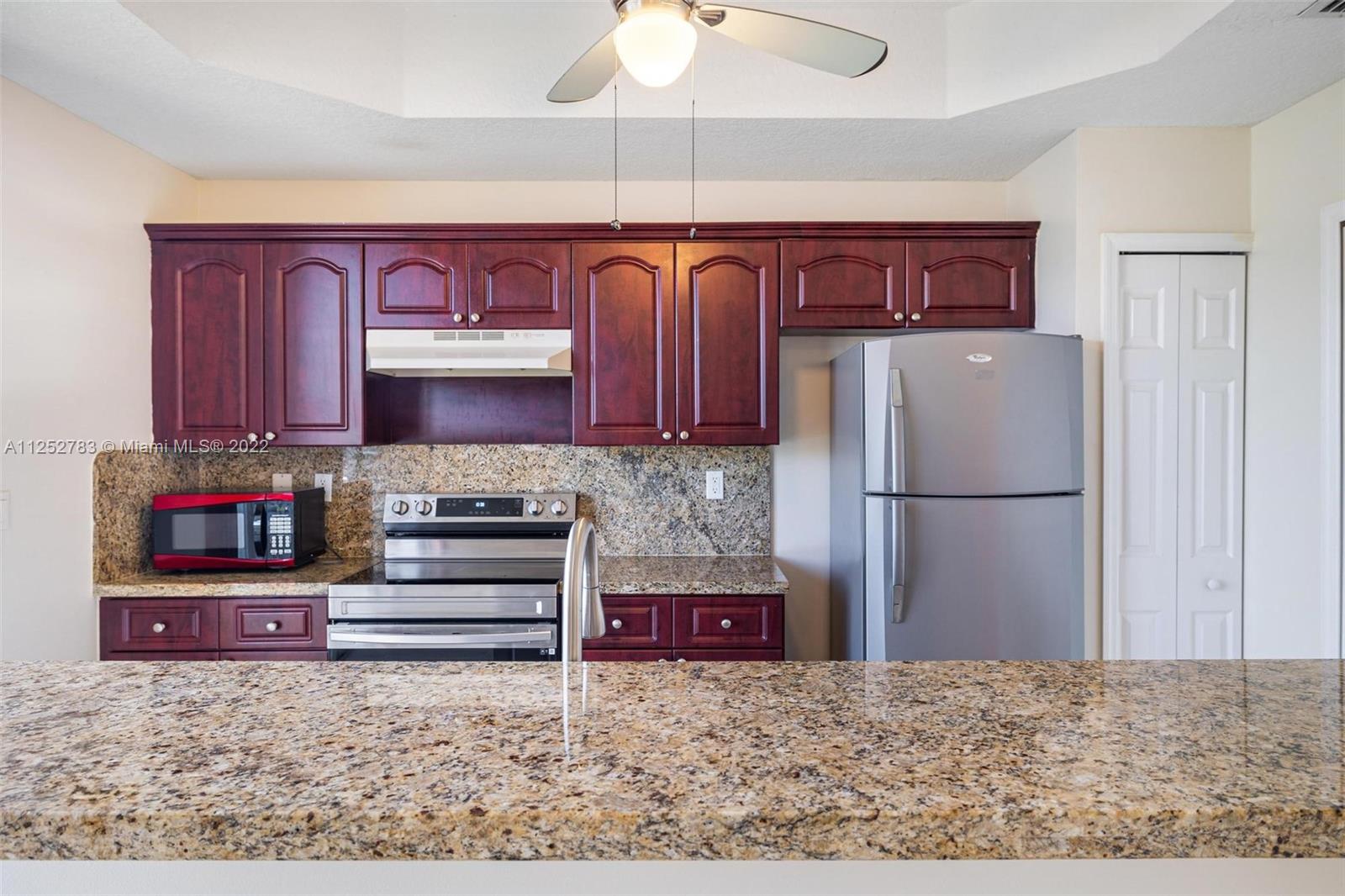 HAMPTON ISLES CONDO - Residential Lease