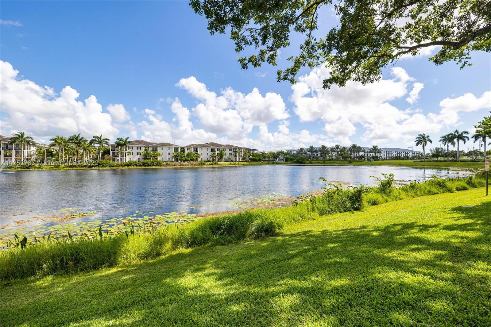 HAMPTON ISLES CONDO - Residential Lease