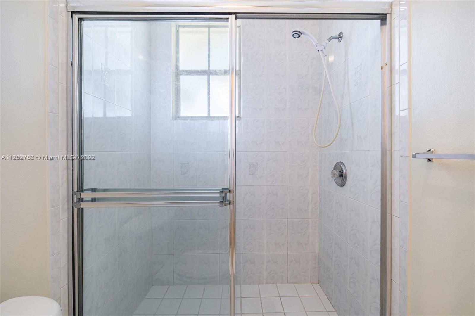HAMPTON ISLES CONDO - Residential Lease