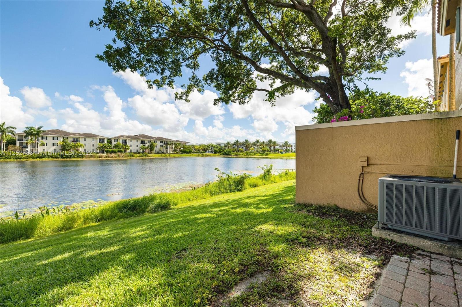 HAMPTON ISLES CONDO - Residential Lease