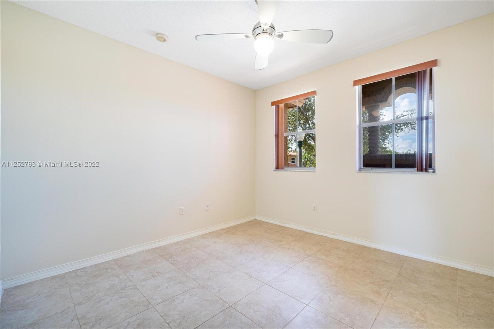 HAMPTON ISLES CONDO - Residential Lease
