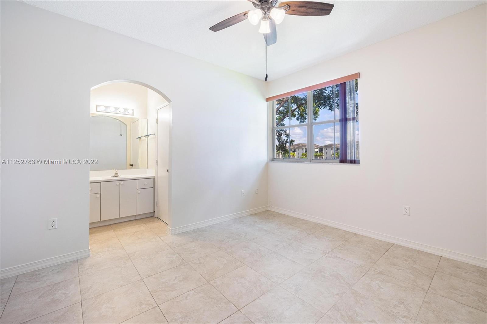 HAMPTON ISLES CONDO - Residential Lease