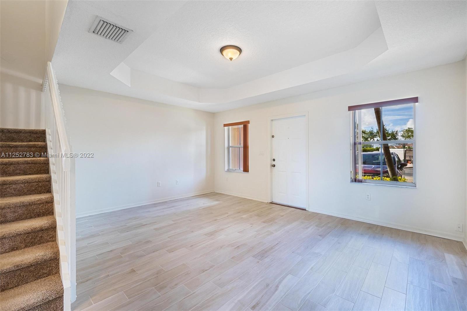 HAMPTON ISLES CONDO - Residential Lease