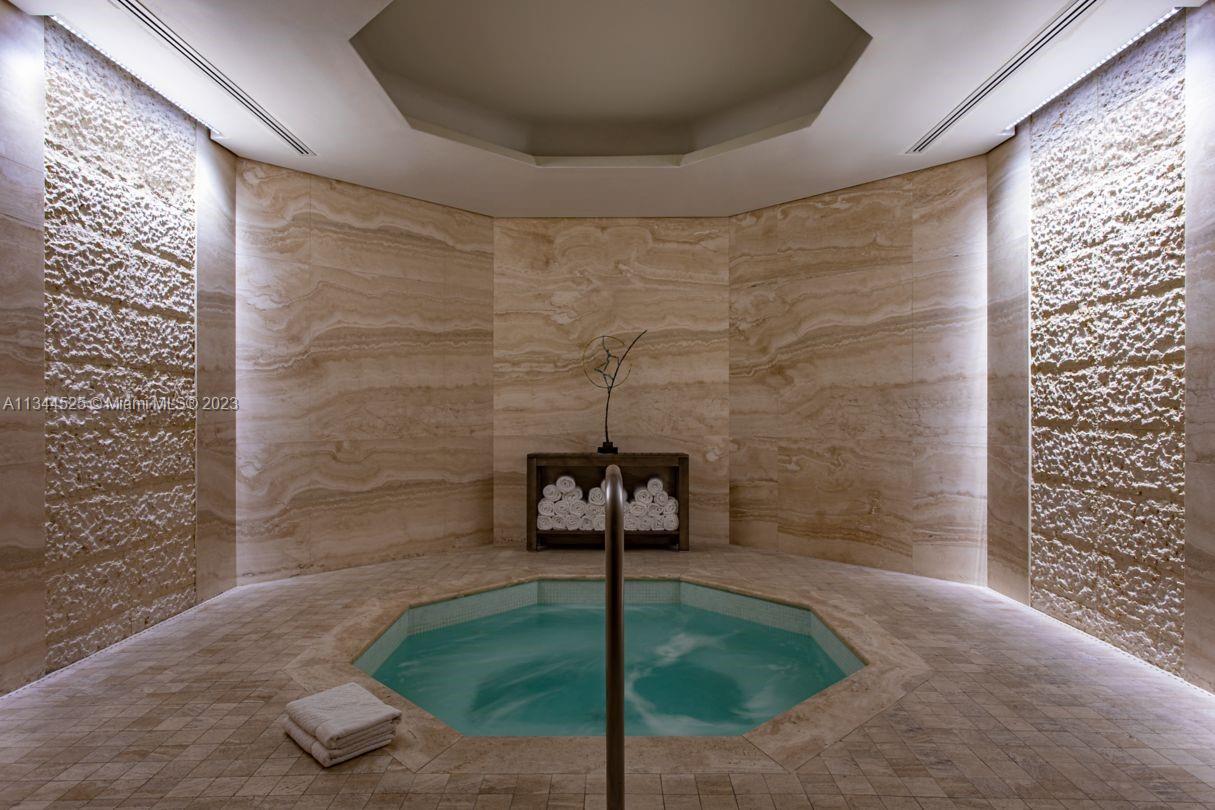 BAL HARBOUR NORTH SOUTH C - Residential